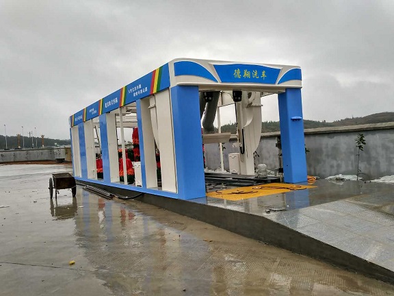 隧道式洗車機(jī)9